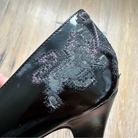 Vintage Faire Lady Black Patent Leather Pumps Aztec Cross Stitch Shoes Size 37 - Picture 9 of 16